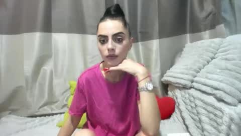 Snapshot of jessystarrr chatting on 11-17-25, 06:46 Jessy online show from 11-17-25, 06:46