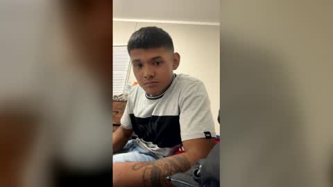 jesusluvs25 online show from 12-17-25, 05:57