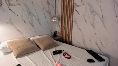 Snapshot of jesysoz_23 chatting on 11-15-25, 04:03 Jessica online show from 11-15-25, 04:03