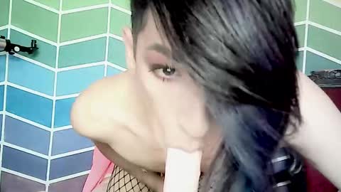 Ale online show from 11-18-25, 10:03