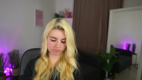 Snapshot of jetpearl chatting on 03-15-26, 08:04 Jet online show from 03-15-26, 08:04