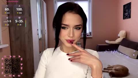 Lea online show from 12-15-25, 07:23