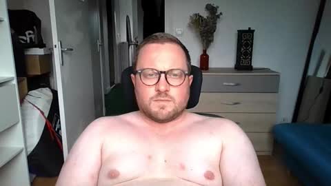 jeuneloup92 online show from 09-09-25, 05:01