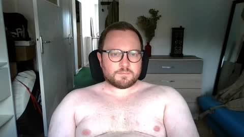 Snapshot of jeuneloup92 chatting on 09-20-25, 07:31 jeuneloup92 online show from 09-20-25, 07:31