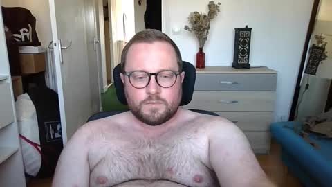 Snapshot of jeuneloup92 chatting on 10-17-25, 03:14 jeuneloup92 online show from 10-17-25, 03:14