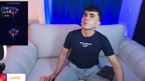 Snapshot of jey_keler chatting on 10-23-25, 09:35 jey keler online show from 10-23-25, 09:35