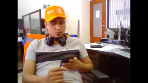 Snapshot of jhacks28 chatting on 09-13-25, 08:41 jhacks28 online show from 09-13-25, 08:41