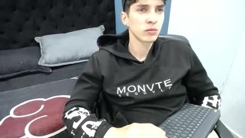 Jheampiero online show from 10-29-25, 01:57