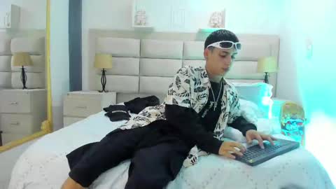 jhoanleandro online show from 02-07-25, 04:16