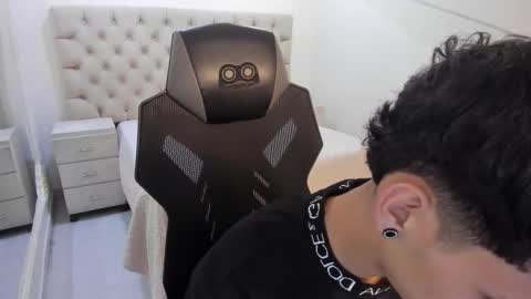 jhoanleandro online show from 01-06-26, 04:27