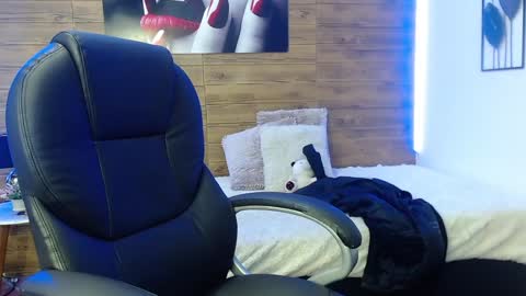 Jhoel online show from 12-13-24, 01:12