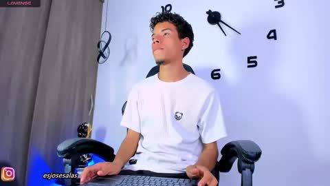 jhojan_xxx online show from 10-05-25, 10:18