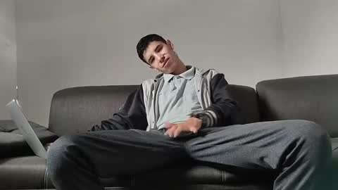 Snapshot of jhongrey2 chatting on 12-10-24, 04:17 jhon online show from 12-10-24, 04:17
