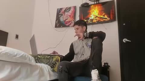 Snapshot of jhongrey2 chatting on 01-05-25, 03:45 jhon online show from 01-05-25, 03:45