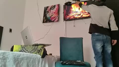 Snapshot of jhongrey2 chatting on 01-18-25, 03:16 jhon online show from 01-18-25, 03:16