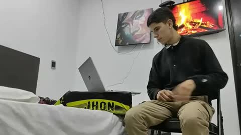 Snapshot of jhongrey2 chatting on 01-28-25, 08:36 jhon online show from 01-28-25, 08:36