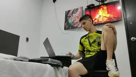 Snapshot of jhongrey2 chatting on 02-02-25, 09:45 jhon online show from 02-02-25, 09:45