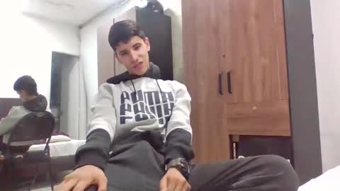 Snapshot of jhongrey2 chatting on 03-03-25, 01:31 jhon online show from 03-03-25, 01:31