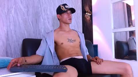 Jhon online show from 12-21-25, 07:32