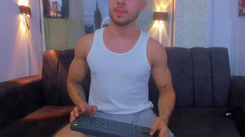 Snapshot of jhonny_flames7 chatting on 02-19-25, 07:06 jhonny online show from 02-19-25, 07:06