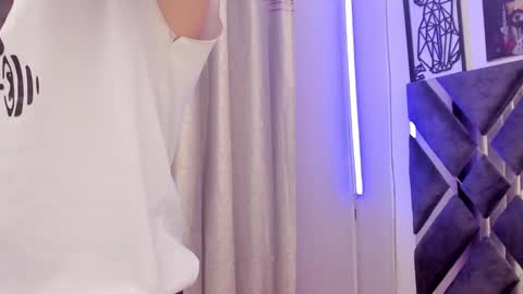 Snapshot of jhonny_flames7 chatting on 03-12-25, 03:57 jhonny online show from 03-12-25, 03:57