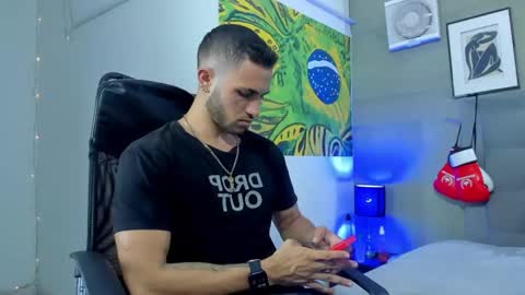 Snapshot of jhonny_flames7 chatting on 09-15-25, 03:50 jhonny online show from 09-15-25, 03:50