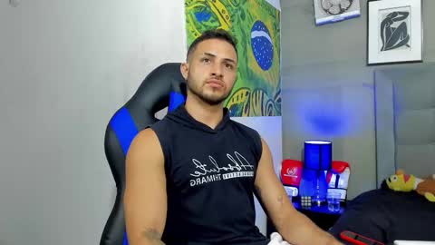 Snapshot of jhonny_flames7 chatting on 11-28-25, 03:53 jhonny online show from 11-28-25, 03:53