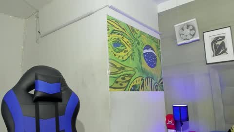 Snapshot of jhonny_flames7 chatting on 12-16-25, 03:33 jhonny online show from 12-16-25, 03:33