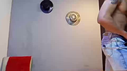 jhonny_thes28 online show from 10-15-25, 06:41