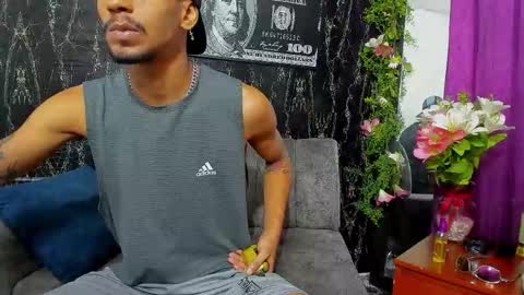 Snapshot of jhonson821 chatting on 11-19-25, 02:28 jhonson821 online show from 11-19-25, 02:28