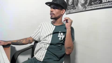 Snapshot of jhonson821 chatting on 12-18-25, 07:36 jhonson821 online show from 12-18-25, 07:36