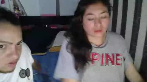 Snapshot of jhonson_laura3 chatting on 09-10-25, 04:01 jonny y laura online show from 09-10-25, 04:01