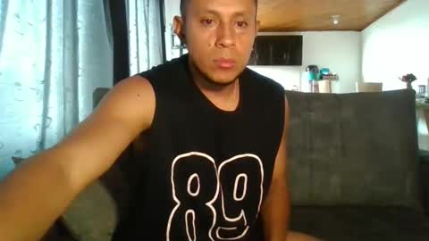 Snapshot of jhonylatin_ chatting on 11-15-25, 06:26 Jhony online show from 11-15-25, 06:26