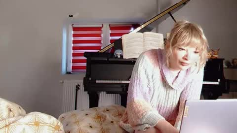 Anya online show from 03-02-26, 09:38