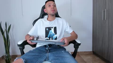 Jhors online show from 09-14-25, 03:44