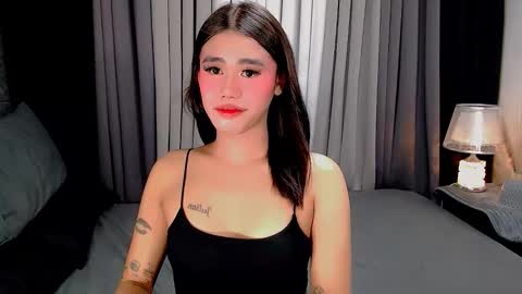 jhuliana_and_charles_room online show from 11-02-25, 02:25