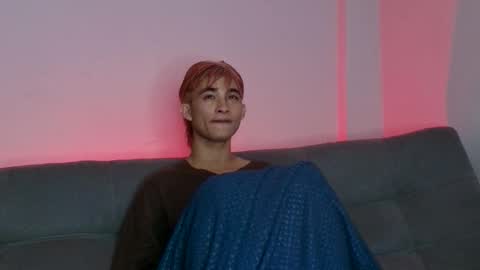 Snapshot of ji_woo_sex chatting on 10-18-25, 10:05 ji_woo_sex online show from 10-18-25, 10:05