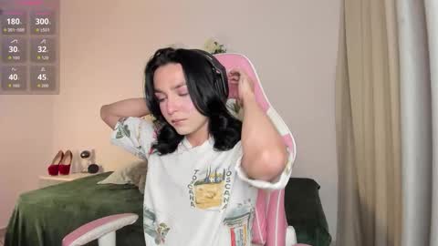 Jiggly online show from 10-11-25, 01:16