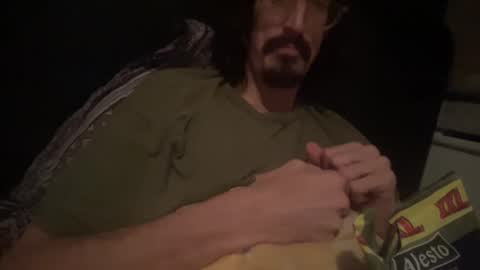 Snapshot of jiggz1986 chatting on 12-15-24, 10:47 Jigz1986 online show from 12-15-24, 10:47