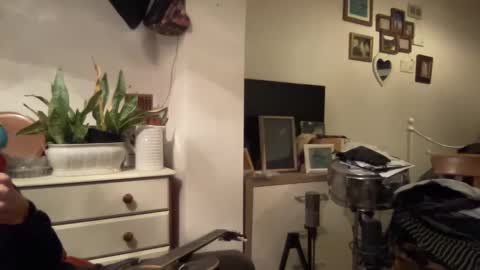 Snapshot of jiggz1986 chatting on 12-29-24, 05:44 Jigz1986 online show from 12-29-24, 05:44