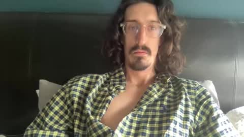 Snapshot of jiggz1986 chatting on 02-19-25, 12:00 Jigz1986 online show from 02-19-25, 12:00