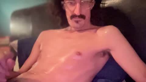 Snapshot of jiggz1986 chatting on 03-19-26, 01:42 Jigz1986 online show from 03-19-26, 01:42