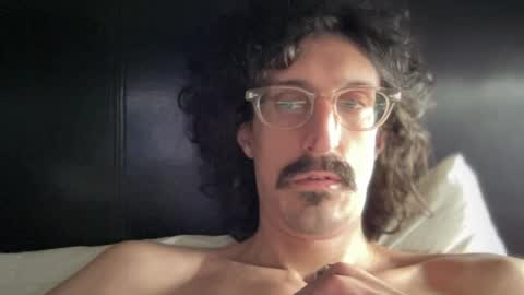 Snapshot of jiggz1986 chatting on 04-16-26, 01:01 Jigz1986 online show from 04-16-26, 01:01