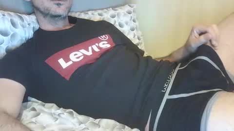 Snapshot of jimboyxxx00 chatting on 11-08-25, 04:18 jimboyxxx00 online show from 11-08-25, 04:18