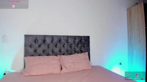 Snapshot of jimena_white1 chatting on 10-21-25, 03:29 JIMENA online show from 10-21-25, 03:29