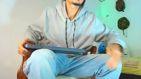 Jimm  Independent Model  online show from 11-12-25, 12:27