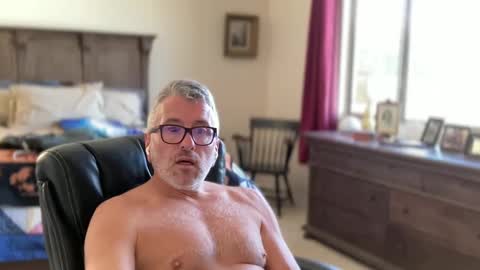 Dad of Three online show from 01-05-25, 07:17