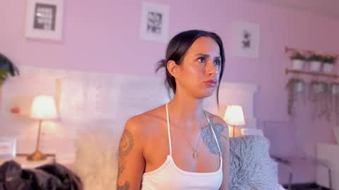 Jinx  online show from 11-25-25, 02:06