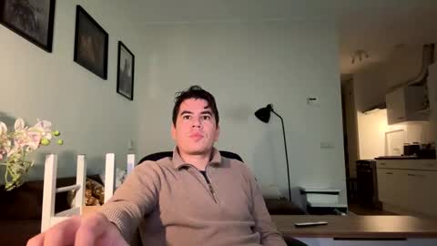 jjd8 online show from 12-01-25, 10:15