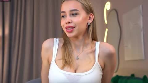 Jenny online show from 10-22-25, 08:47